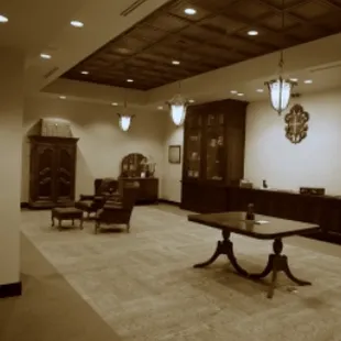 You can come in groups of 2 and up to 16 people, depending on the room.