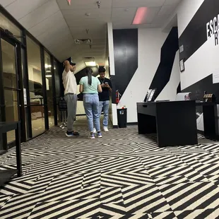 Look at the black and white carpet!!