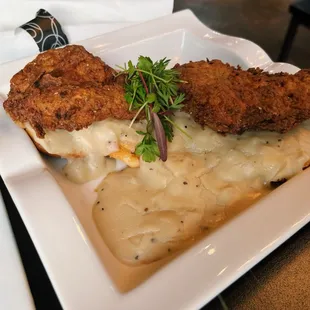 Aside from this being cold, the chicken was a bit over seasoned but the biscuit and gravy had a good flavor. 5/10