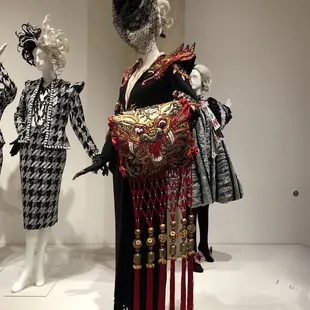 Glenn Close fashion exhibit