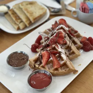 Nutella Lovers Waffles