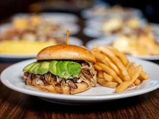 Kely's Crepes & Burgers