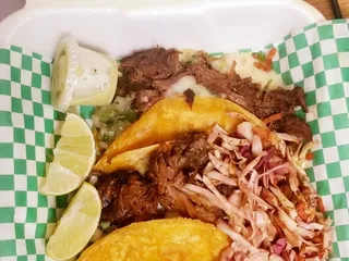 Taco Nganas