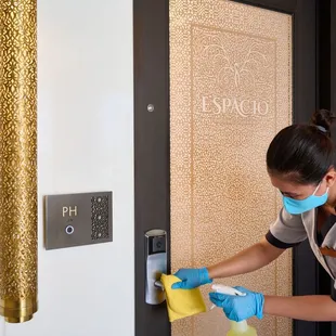 Next Level Cleaning at ESPACIO