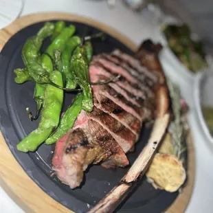 Wagyu tomahawk