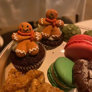 Gingerbread cookies. so cute.