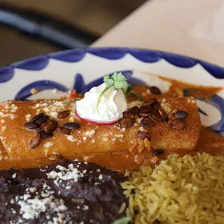 Mole Blanco Enchiladas