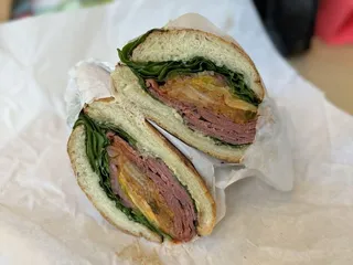 Rhea's Deli & Market