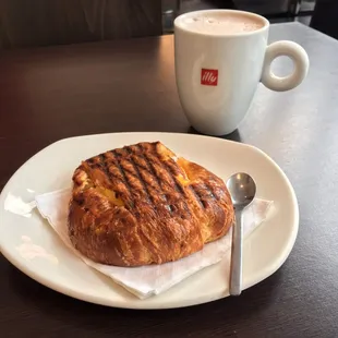 10.27.16 Egg and cheese croissant and hot cocoa