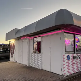 Two windows: Walk up and Drive-In.