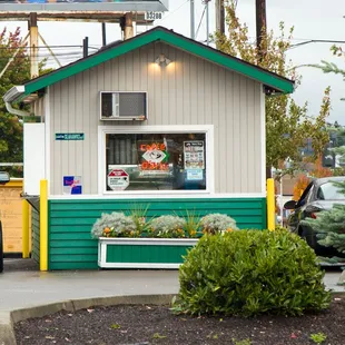 a car parked in front of a store