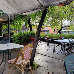 Plenty of outdoor seating