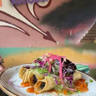 Tacos Dorrodos (vegan) my favorite with beans &amp; mushrooms &amp; pickled onions, so good you wouldn&apos;t know it&apos;s vegan