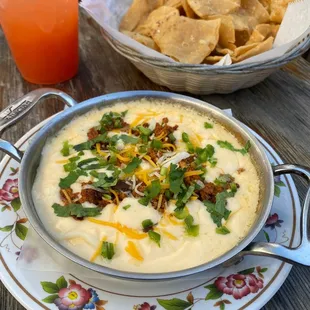 Queso Fundido | Instagram: slimthiccarbs