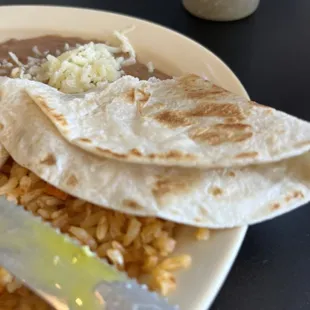 Fresh tortillas served along with the breakfasts.