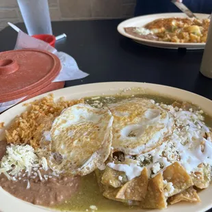 Green chili chilaquiles