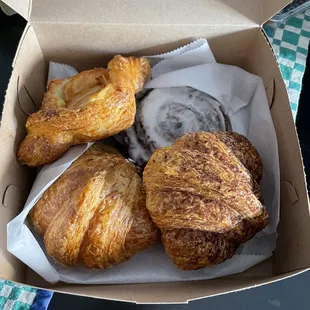 Pastry box