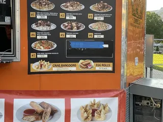 Mai's Noodle Express