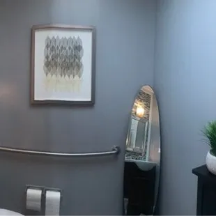 Bathroom. Very well kept