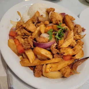Saltado De Pollo