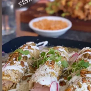 Enchiladas Verde