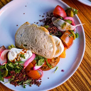 Heirloom tomato salad