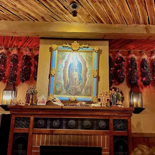 Fireplace was a nice touch on. Cold spring night