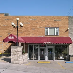 Esther Price on Wayne Avenue