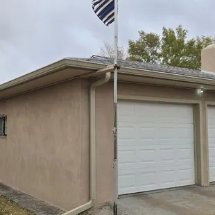 Se amless color matched to facia rain gutters!!