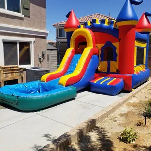 Great water slide jumper, my son had a blast!