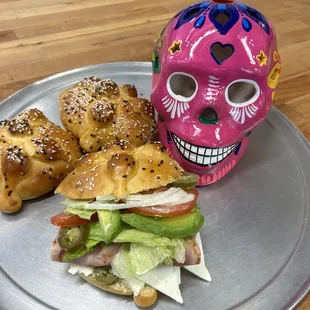 Pan De Muerto Sándwich