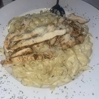 Chicken Fettuccine Alfredo
