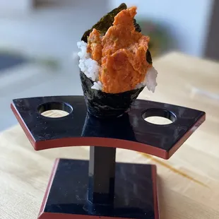 spicy tuna hand roll