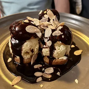 PROFITEROLES
