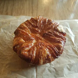 Colorado queen (kouign amann)
