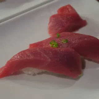 Tuna Nigiri