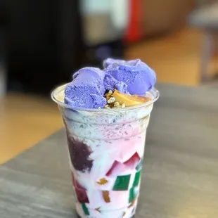 Halo-Halo