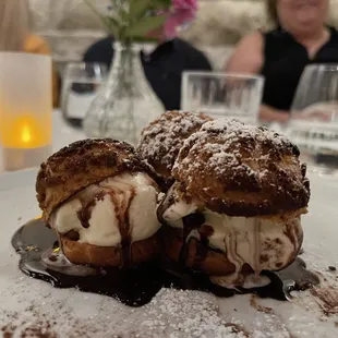 Profiteroles