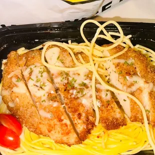 Crispy Battered Chicken Spaghetti with battered chicken and green curry