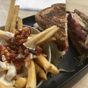 Ruben with crack fries