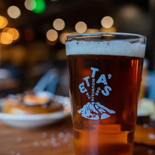 Etta&apos;s Big Mountain Lager