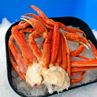 The biggest snow crab clusters in town!