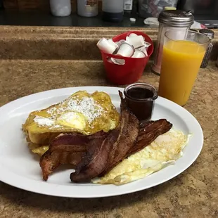 This is their 2x2x2 meal! Yummm