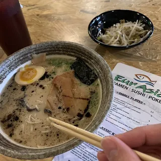 Black Tonkotsu (thin noodle)