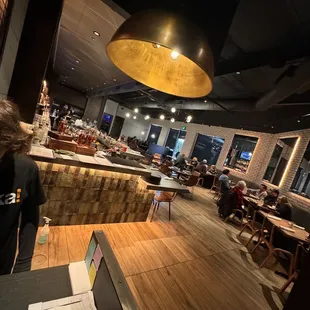sushi and sashimi, interior