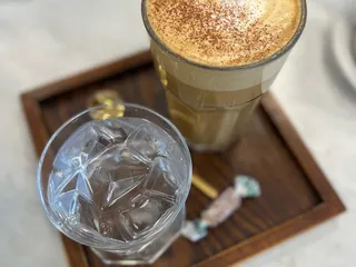 Reverie Coffee & Teahouse