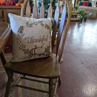 Seasonal decor and gifts