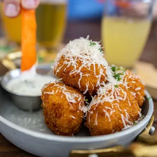 Mac &amp; Cheese Balls ($9.50)