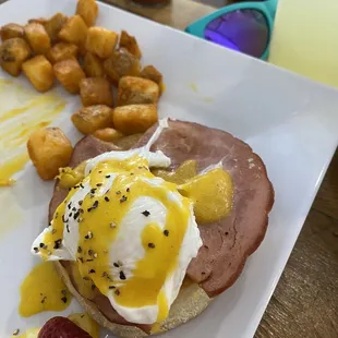 Eggs Benedict