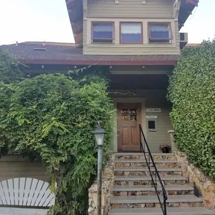 Eureka Street Inn. Beautiful home built in 1914!